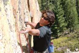 ヨセミテで楽しむロッククライミング | Visit California