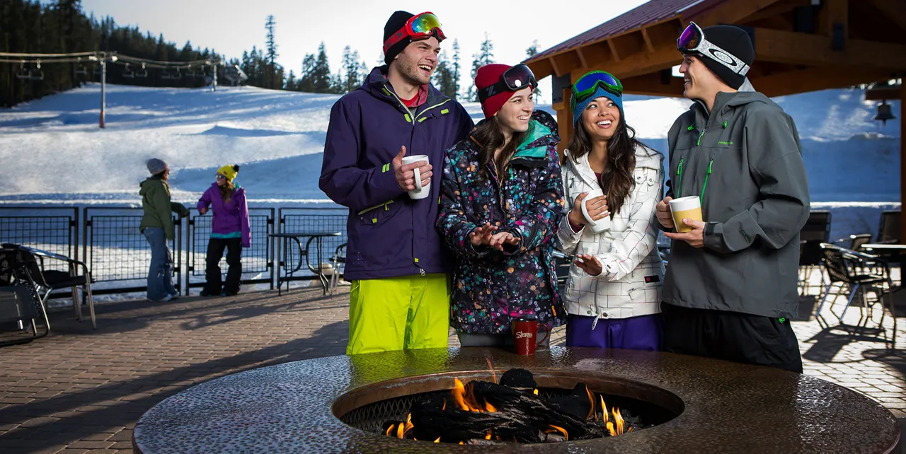 APRÈS SKI EN COMPLEJOS MÁS PEQUEÑOS DE LAGO TAHOE | Visit California, image size:1280x642
