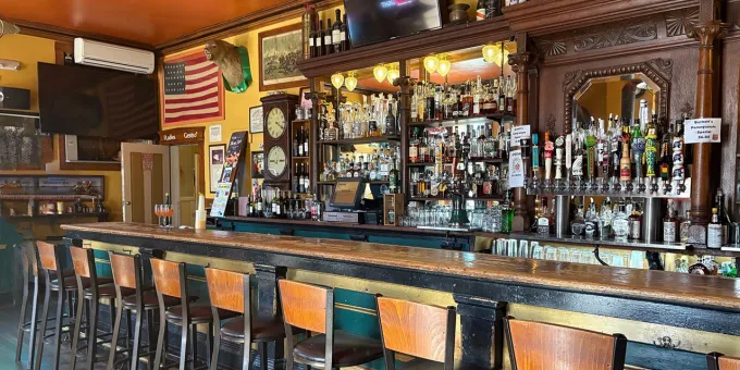 Bar at Murphys Saloon 