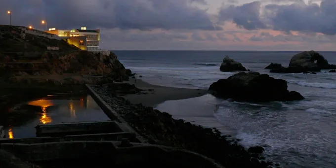 California Waterfront Dining