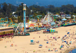 サンタクルーズビーチボードウォーク | Visit California